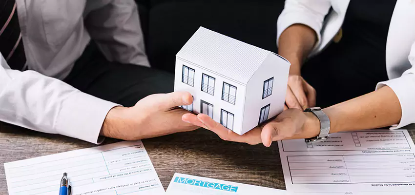 How We Determine Your Sell House for Cash Offer in East Meadow, New York?